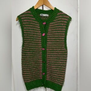 Zara | Green & Pink Button down tweeted sleeveless cardigan